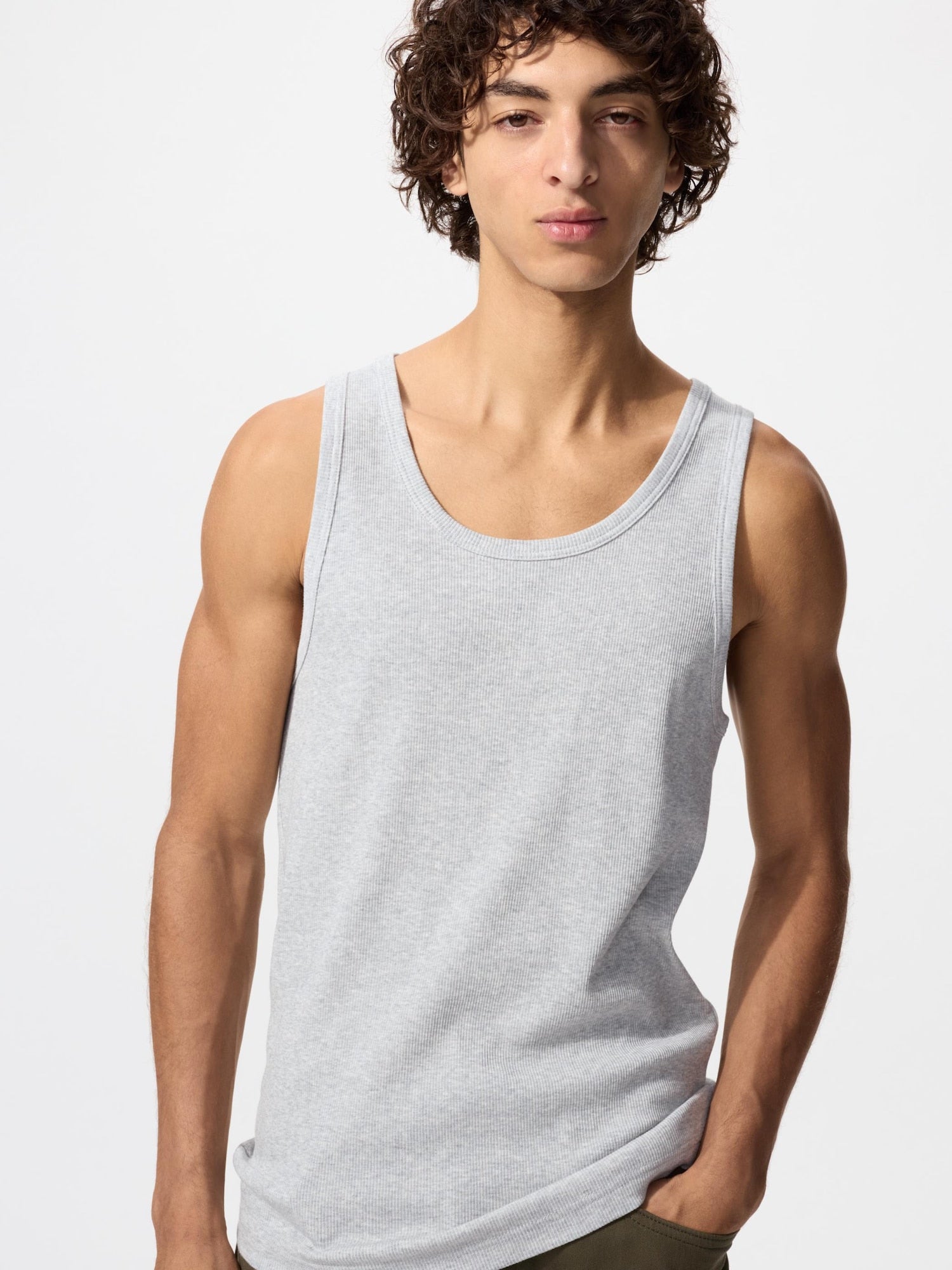 03 GRAY