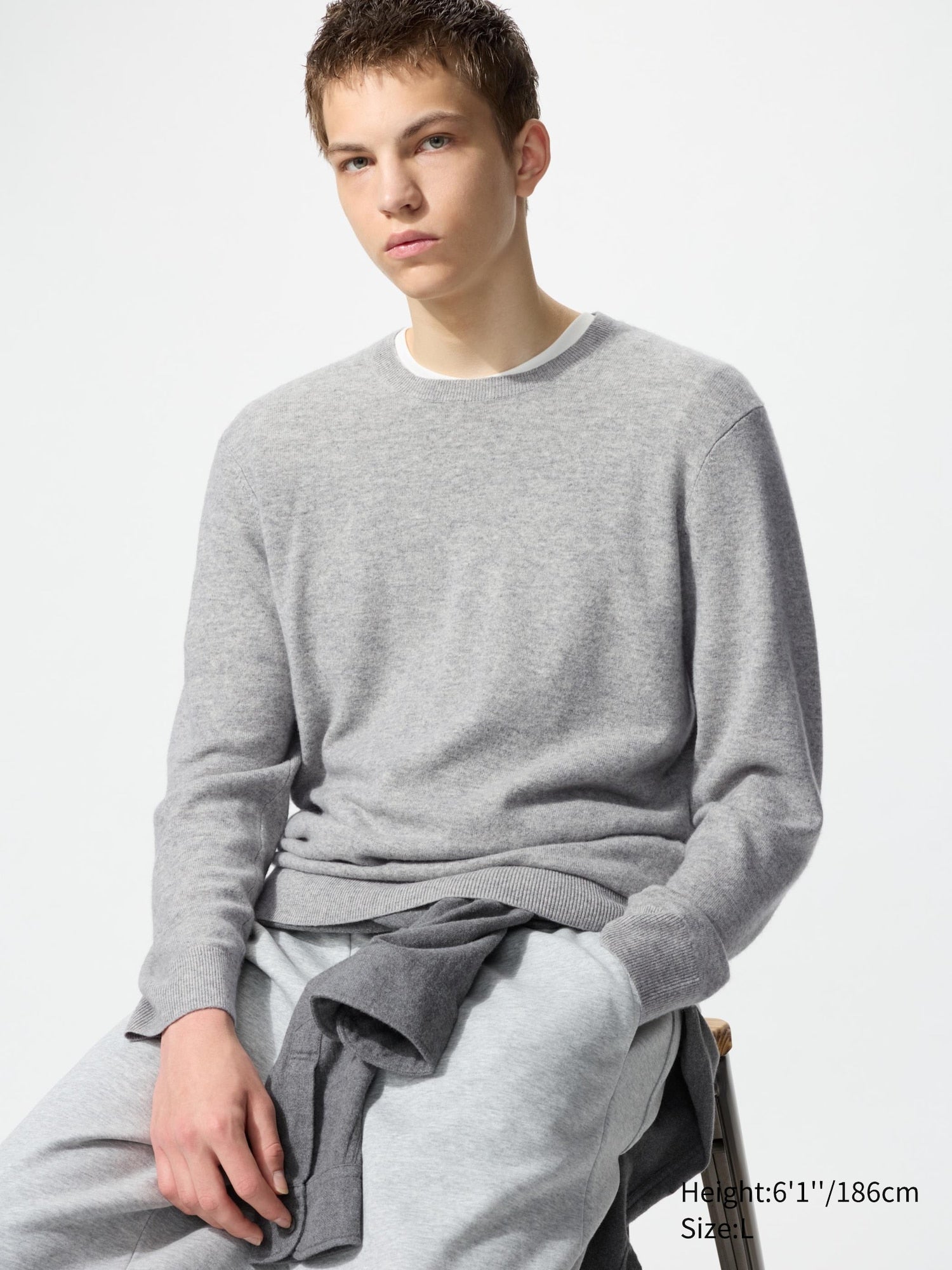 03 GRAY